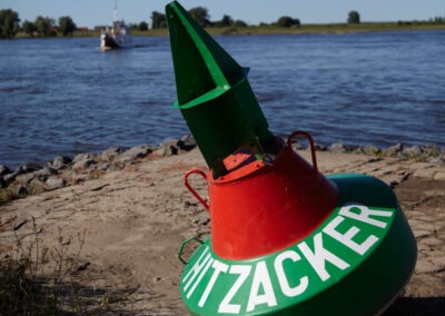 Boje an der Elbe bei Hitzacker